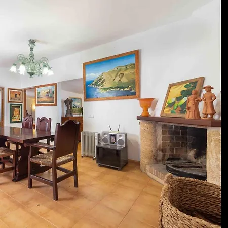 Holiday home Calafat